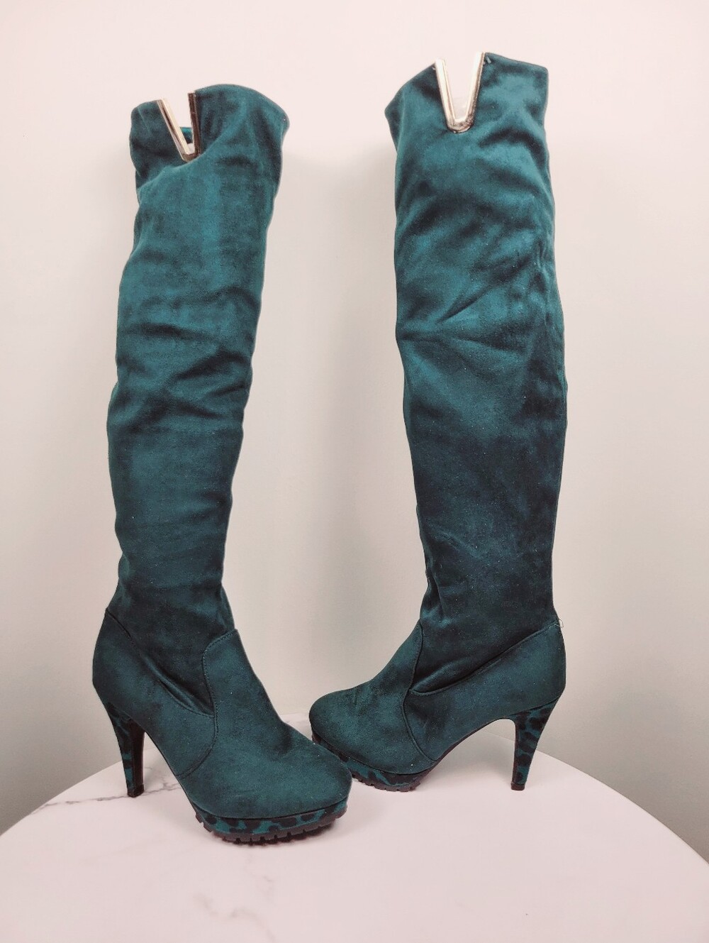 Y2K Green Suede Leopard Pattern Knee High Heels Boots Shoes Size: 7.5US